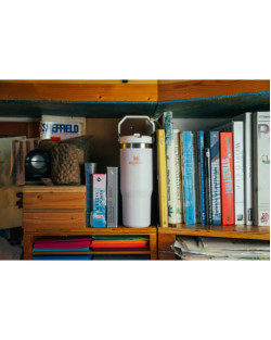 Stanley IceFlow™ Flip Straw Tumbler 30oz